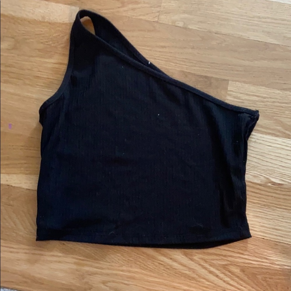 One shoulder top